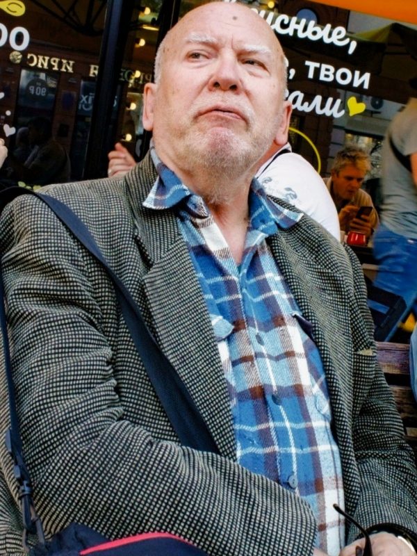 Сергей Ущев написал около 4000 стихов